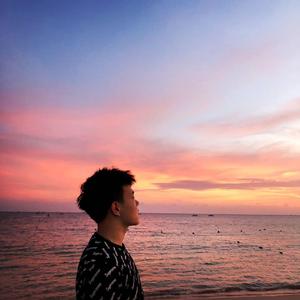 外国男人看到女生裸体
